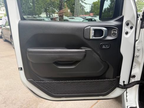 Used 2024 Jeep Wrangler Unlimited Sport AWD/4WD image 10