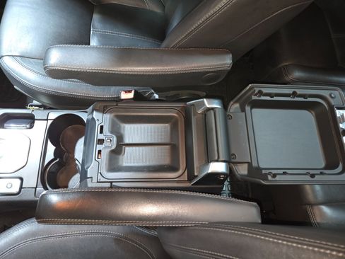 Used 2015 Land Rover LR4 HSE LUX image 95