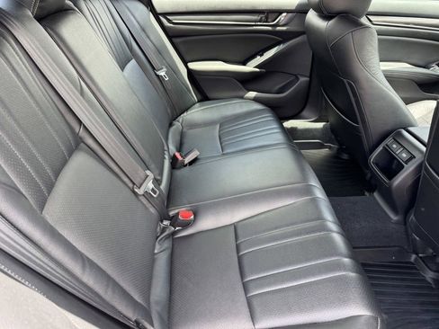 Used 2022 Honda Accord Sport image 10
