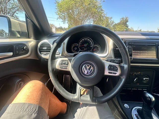 Used 2013 Volkswagen Beetle 2.5 FWD image 23
