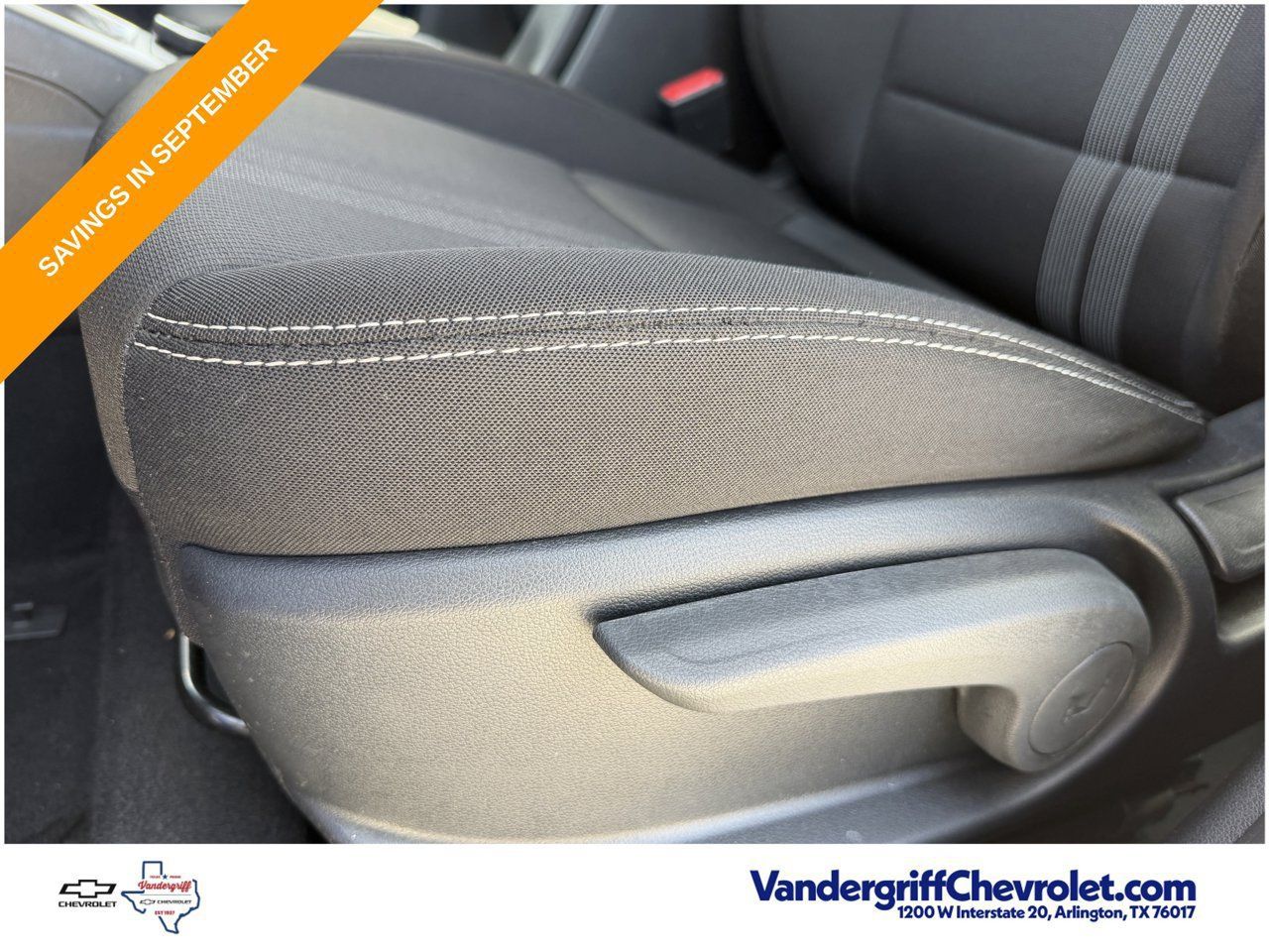 Used 2025 Hyundai Venue SEL FWD image 24