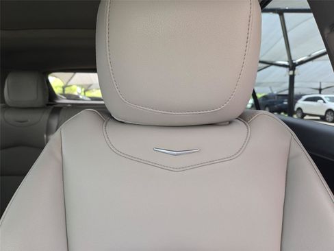 Certified 2023 Cadillac XT4 Luxury w/ Cold Weather Package FWD image 12