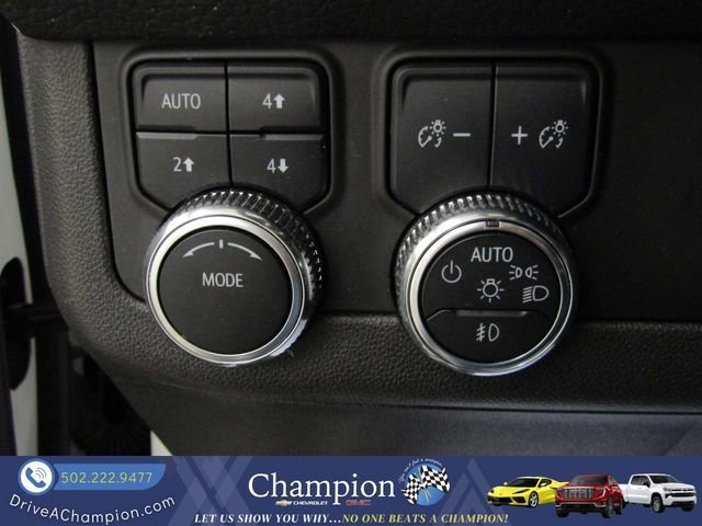 Used 2022 GMC Yukon Denali AWD/4WD image 32