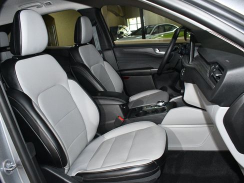 Used 2024 Ford Escape Platinum AWD/4WD image 8