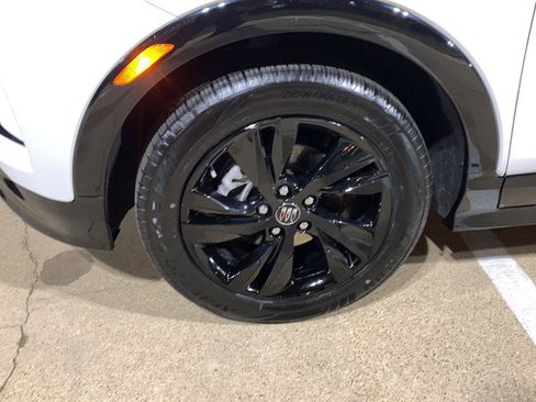 Used 2024 Buick Encore GX Sport Touring image 7