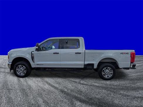 Certified 2025 Ford F250 XLT AWD/4WD image 7