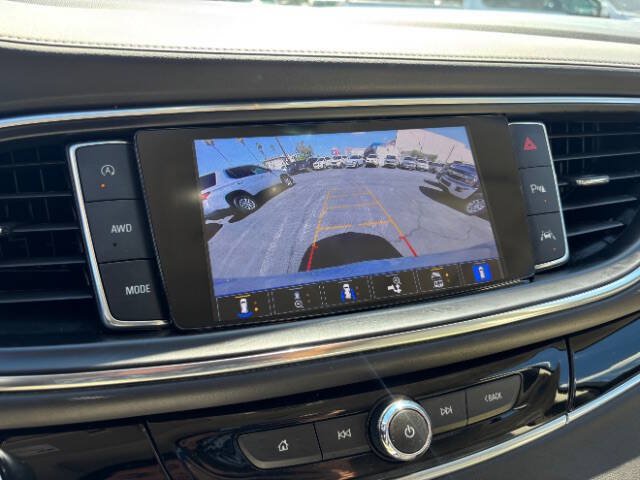Used 2022 Buick Enclave Avenir w/ Avenir Technology Package AWD/4WD image 14