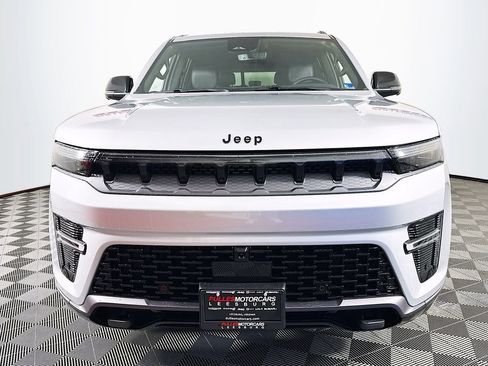 New 2026 Jeep Grand Wagoneer L Limited AWD/4WD image 2