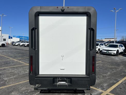 New 2025 Chevrolet Brightdrop 400 w/ Power Door Package image 20