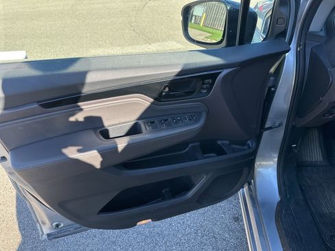 Certified 2021 Honda Odyssey Touring image 37