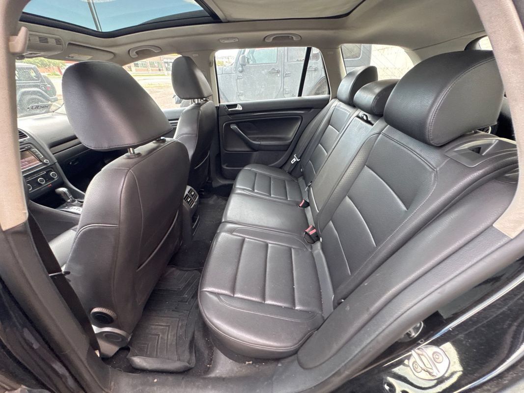 Used 2012 Volkswagen Jetta SE FWD image 13