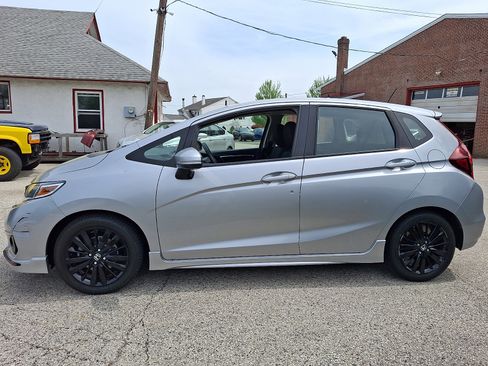 Used 2018 Honda Fit Sport image 4