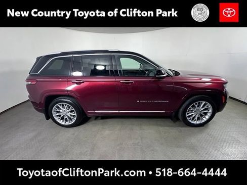 Used 2022 Jeep Grand Cherokee Summit w/ MOPAR Finishing Package AWD/4WD image 2