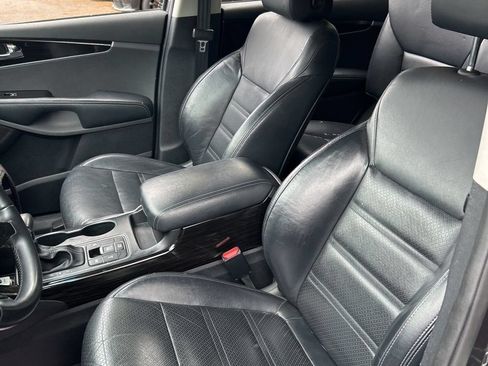 Used 2019 Kia Sorento EX AWD/4WD image 4