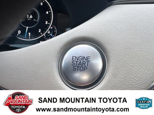 Used 2022 Hyundai Palisade Limited FWD image 16