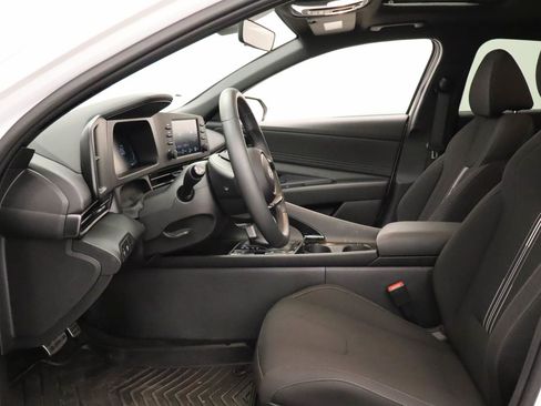 Used 2026 Hyundai Elantra SEL Sport Premium FWD image 15