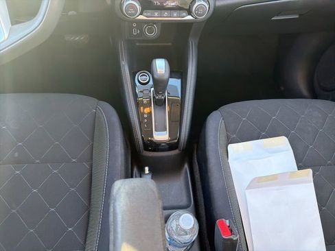 Used 2018 Nissan Kicks SV image 11