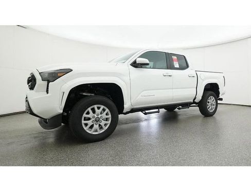 New 2026 Toyota Tacoma SR5 AWD/4WD image 17