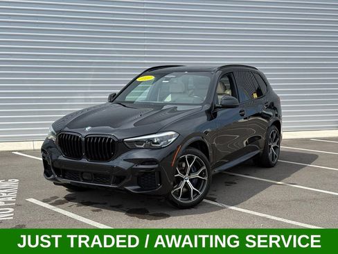 Used 2022 BMW X5 xDrive40i w/ M Sport Package AWD/4WD image 1