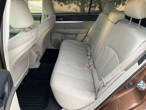 Used 2011 Subaru Outback 2.5i Premium w/ All-Weather Pkg image 15