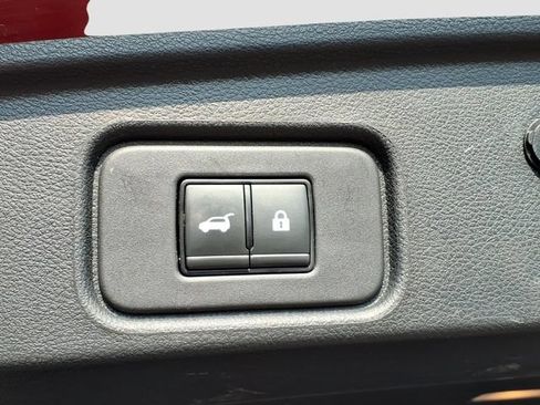 Used 2023 Nissan Pathfinder Platinum AWD/4WD image 28