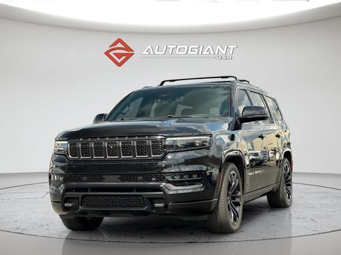 Used 2022 Jeep Grand Wagoneer Series II AWD/4WD image 13