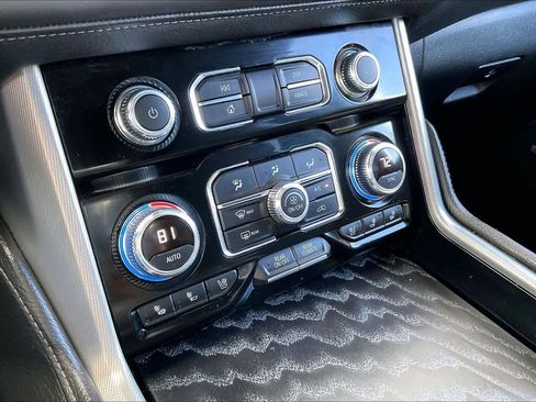 Certified 2023 GMC Yukon Denali image 29