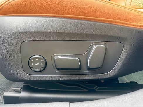 New 2026 BMW 330i Sedan w/ Premium Package RWD image 10