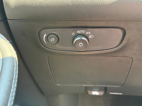 Used 2024 Buick Encore GX Preferred FWD image 12