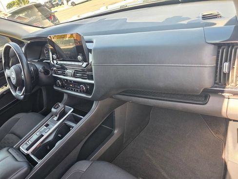 Used 2024 Nissan Pathfinder SV FWD image 23