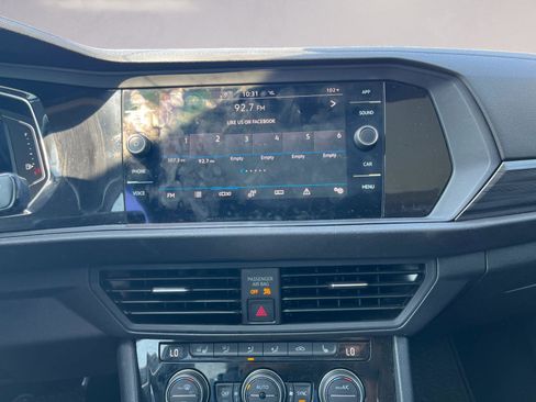 Used 2021 Volkswagen Jetta SEL image 10