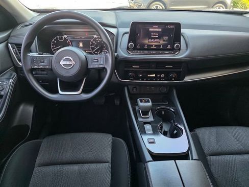 Used 2024 Nissan Rogue SV image 11