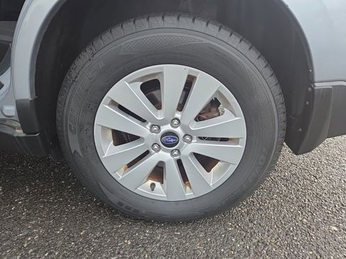 Used 2018 Subaru Outback 2.5i Premium image 15