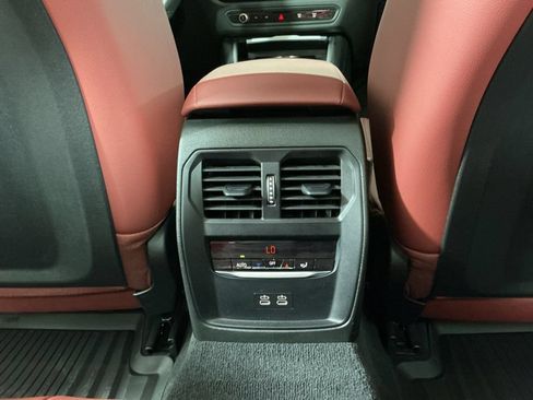 Certified 2025 BMW 330i Sedan w/ M Sport Package RWD image 26