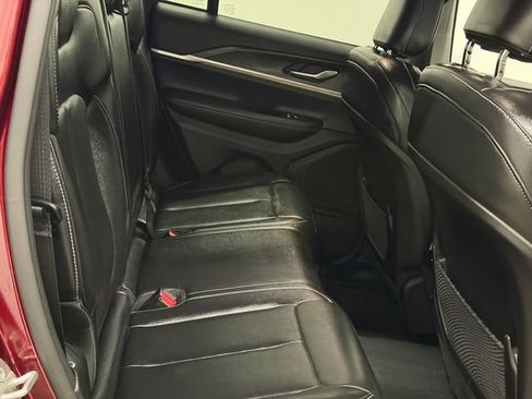 Used 2023 Jeep Grand Cherokee Limited AWD/4WD image 21
