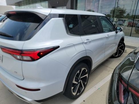 Used 2024 Mitsubishi Outlander SE FWD image 4