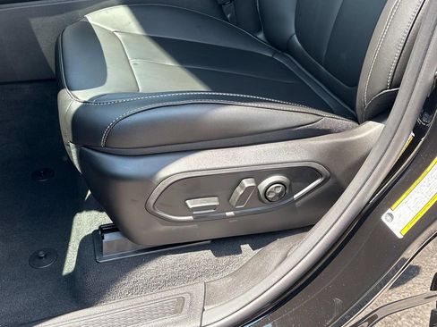 New 2025 Jeep Grand Cherokee L Limited w/ Black Appearance Package image 28