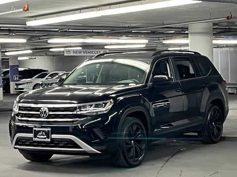 Used 2023 Volkswagen Atlas SE AWD/4WD image 3