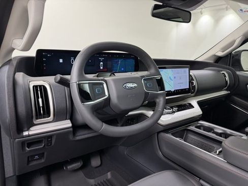 New 2025 Ford Expedition Max Active image 12