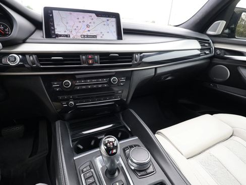 Used 2017 BMW X5 M image 21