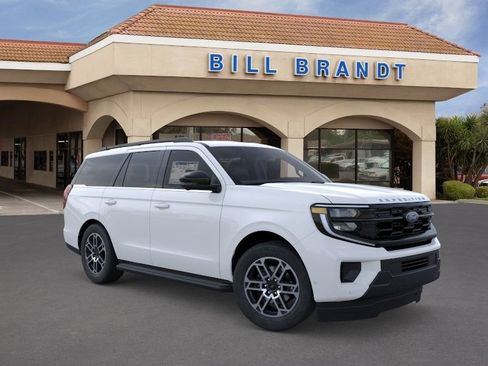 New 2026 Ford Expedition Active AWD/4WD image 1