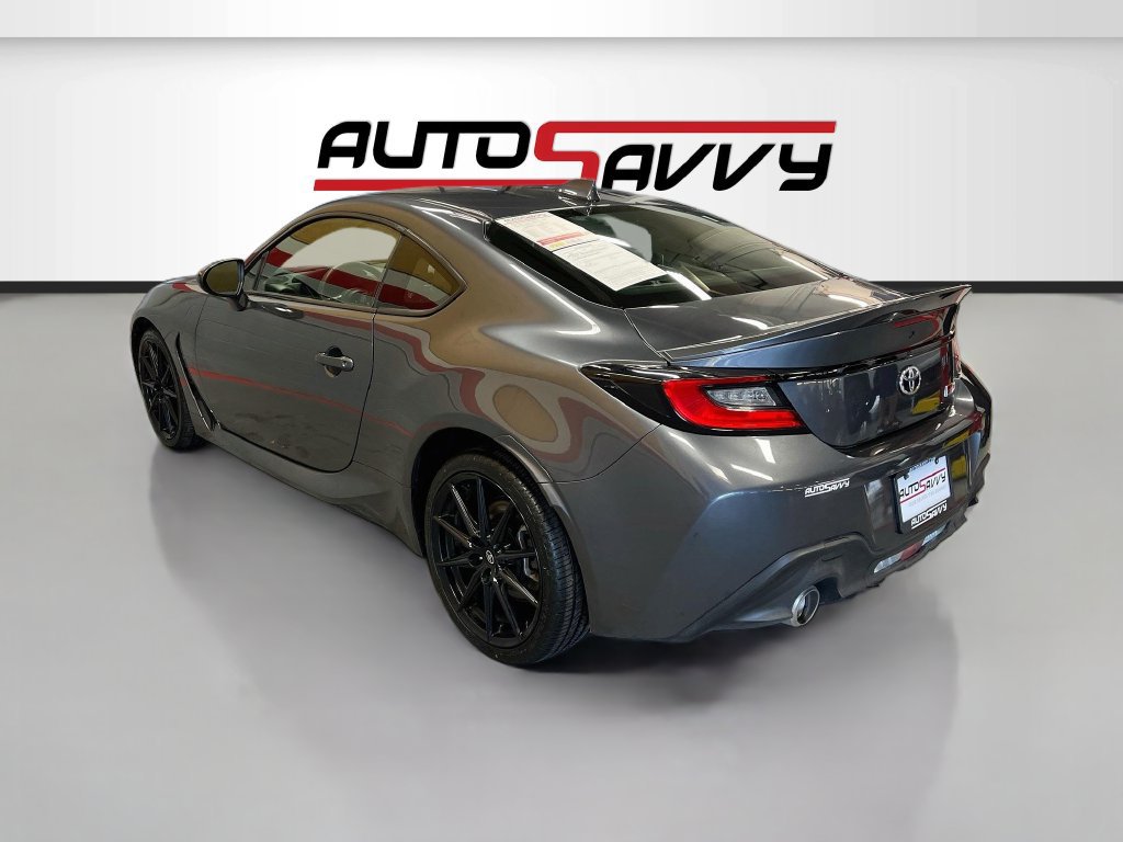 Used 2024 Toyota GR86 Premium RWD image 5