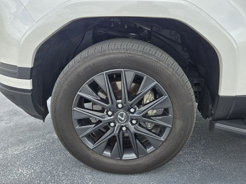 Certified 2025 Lexus GX 550 w/ Accessory Package (2T) image 15