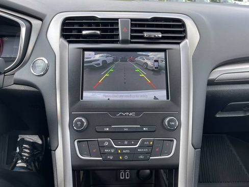 Certified 2020 Ford Fusion SE AWD/4WD image 38