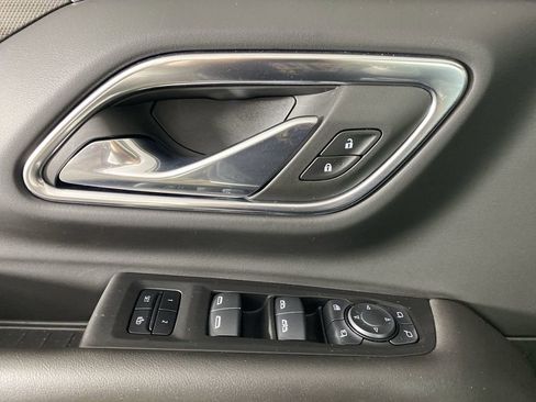 Used 2024 GMC Yukon AT4 image 25