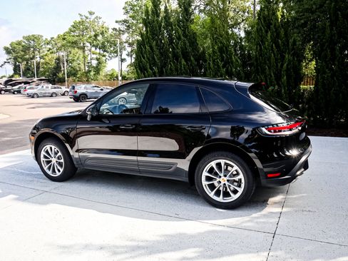 Used 2026 Porsche Macan w/ Premium Package Plus AWD/4WD image 7
