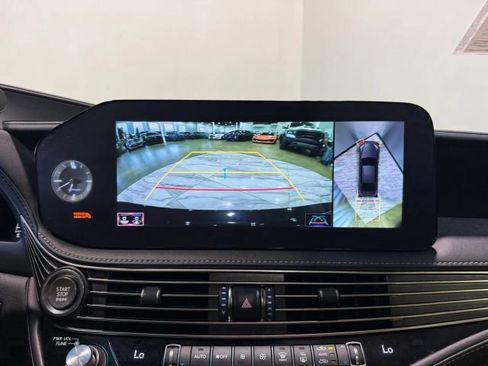 Used 2021 Lexus LS 500 w/ Interior Upgrade Package RWD image 24