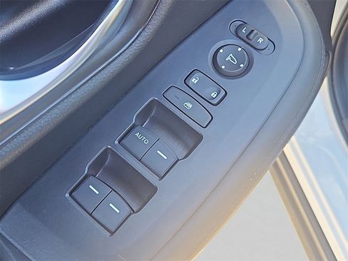 Certified 2024 Honda HR-V LX image 21