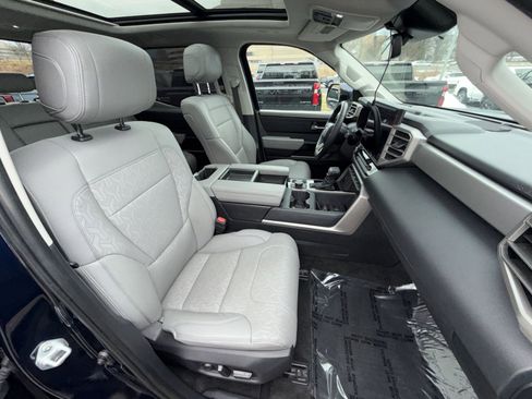 Used 2022 Toyota Tundra Limited w/ TRD Off-Road Package image 28