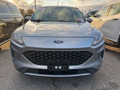 Used 2021 Ford Escape SE w/ Convenience Package